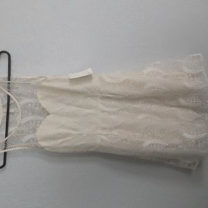 Frenchi off-white lace dress